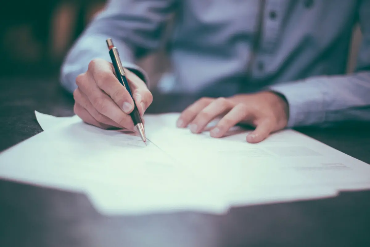 What Is a Mobile Notary and How Does It Work?